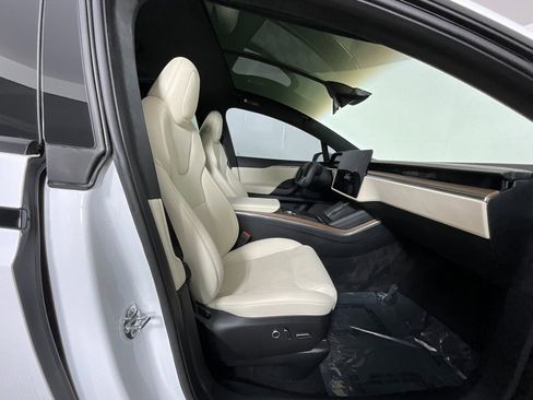 Used 2022 Tesla Model X Base image 19