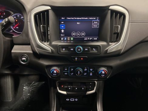 Certified 2023 GMC Terrain SLE w/ Driver Convenience Package image 15