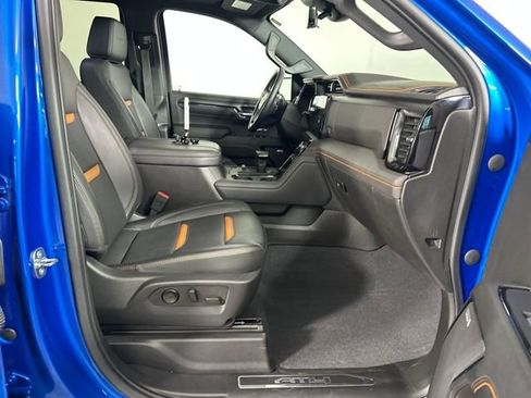 Used 2023 GMC Sierra 1500 AT4 w/ Technology Package image 28