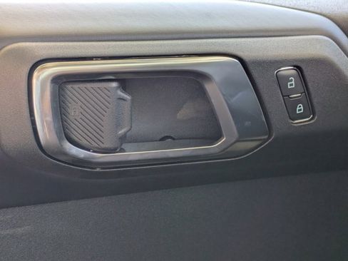 New 2025 Ford Bronco Badlands image 27