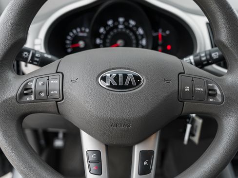 Used 2016 Kia Sportage LX image 14