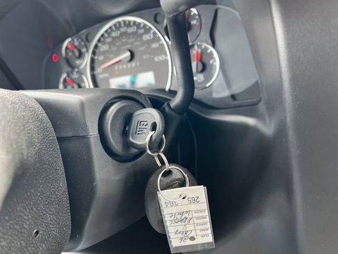 New 2026 Chevrolet Express 3500 LS image 16