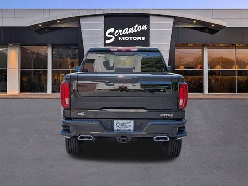 Used 2024 GMC Sierra 1500 AT4 w/ Technology Package AWD/4WD image 4