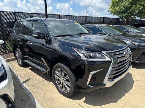 Used 2017 Lexus LX 570 4WD w/ Luxury Package image 2