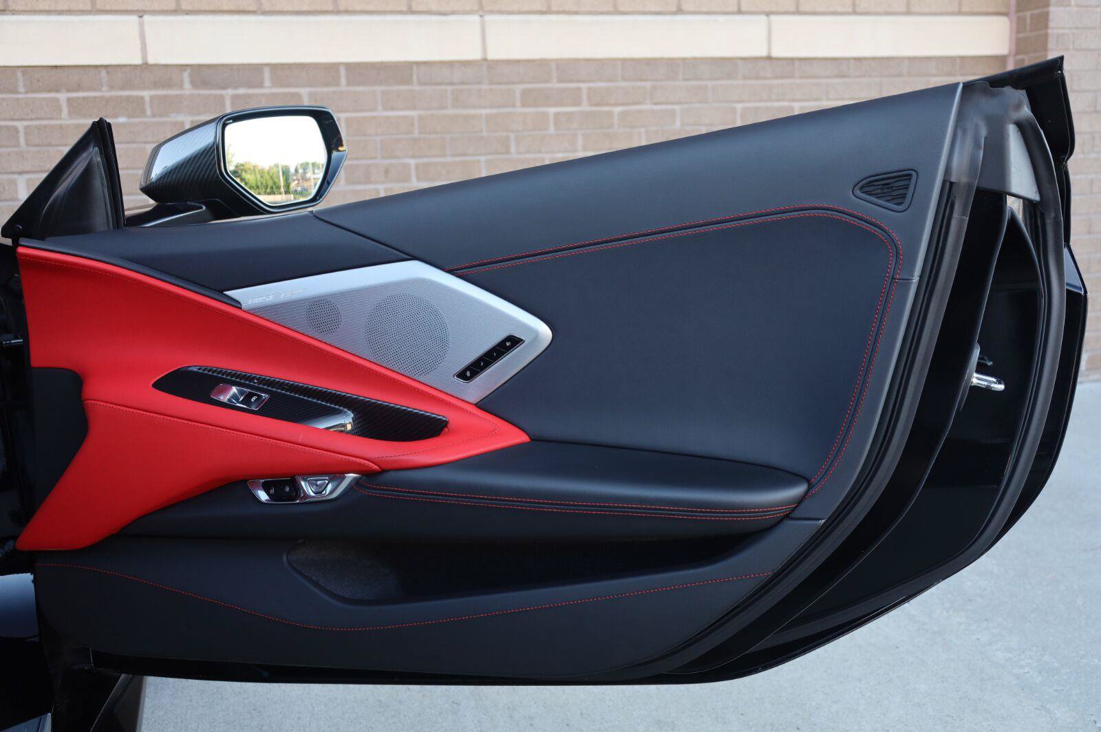 Used 2021 Chevrolet Corvette Stingray Preferred Cpe w/ Z51 Performance Package RWD image 23