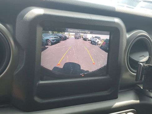 Certified 2022 Jeep Wrangler Unlimited Sport AWD/4WD image 26