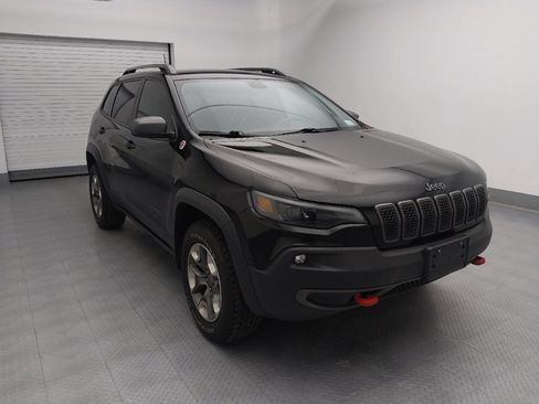 Used 2019 Jeep Cherokee Trailhawk w/ Cold Weather Group image 13