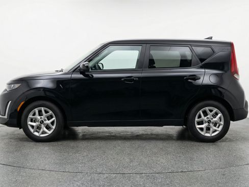 Used 2025 Kia Soul FWD image 5