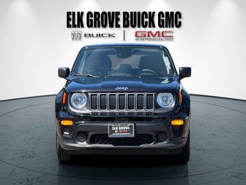 Used 2023 Jeep Renegade Latitude AWD/4WD image 9
