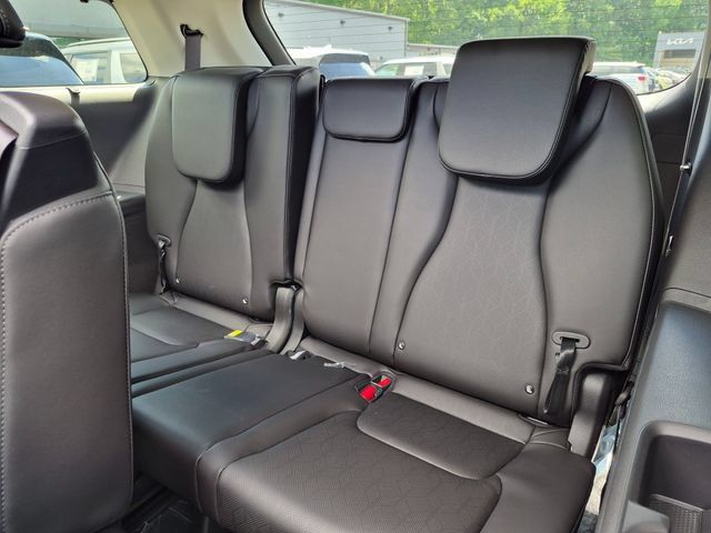 New 2027 Kia Carnival SX w/ Dark Edition Package FWD image 23