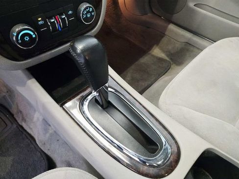 Used 2014 Chevrolet Impala LT w/ LT Sunroof Package image 23