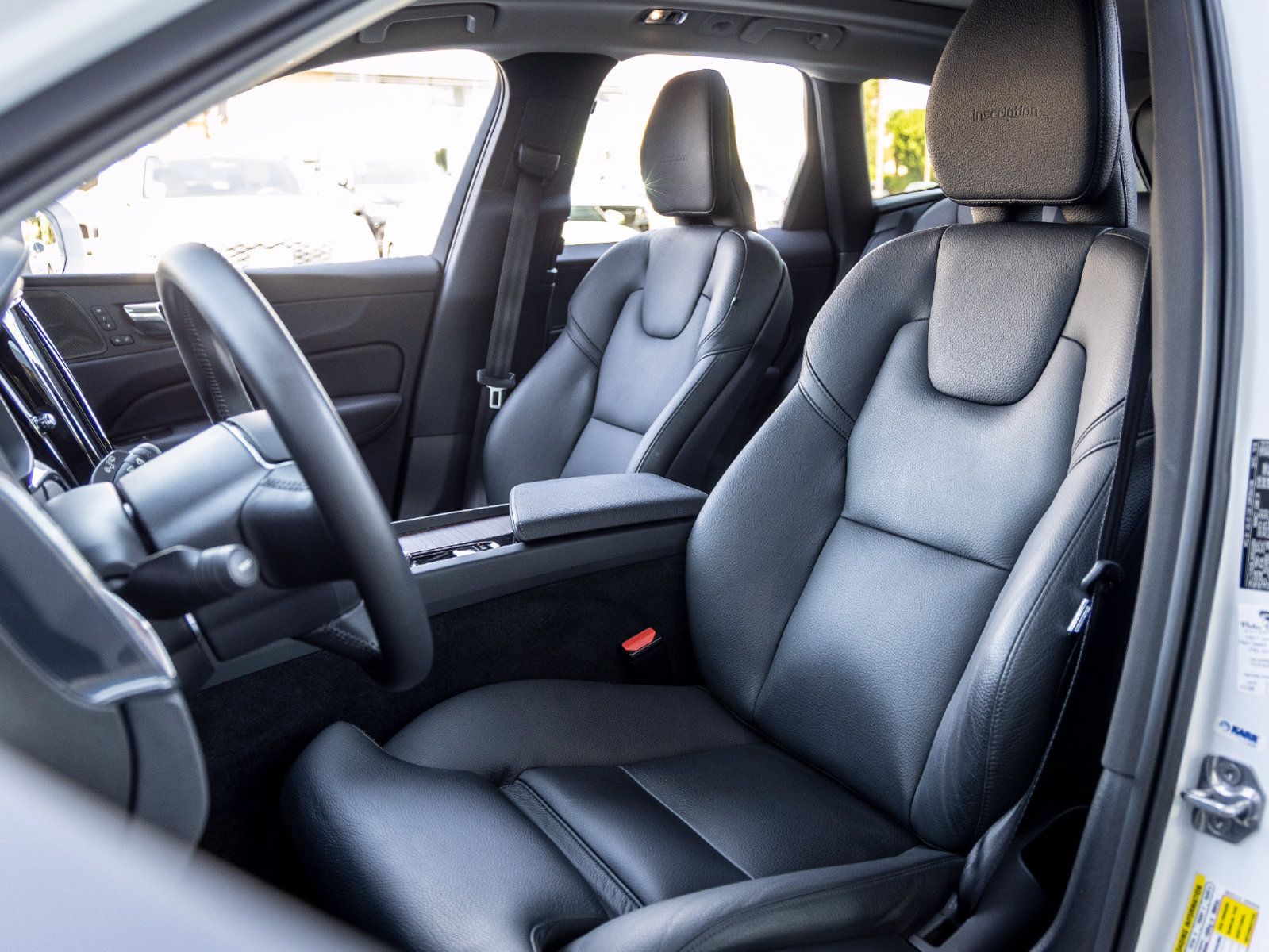 Used 2019 Volvo XC60 T5 Inscription AWD/4WD image 16