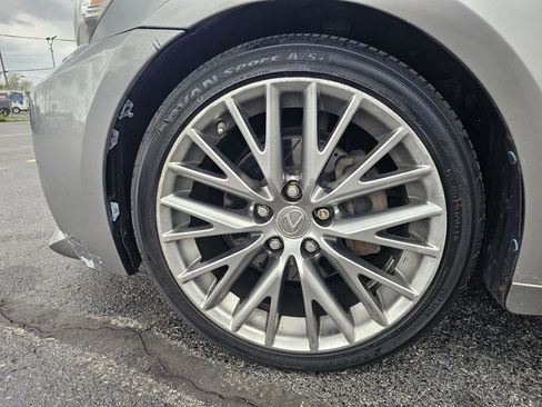 Used 2014 Lexus IS 250 w/ Premium Package RWD image 9