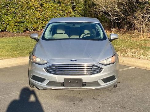 Used 2018 Ford Fusion S image 2