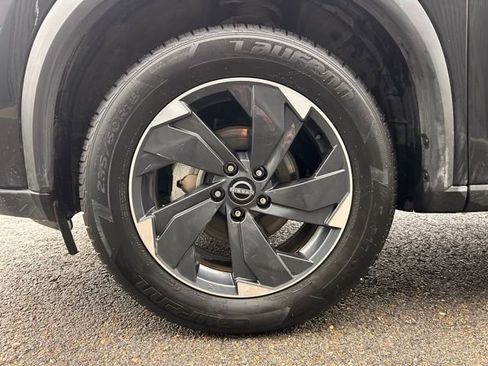 Used 2024 Nissan Rogue SV image 10