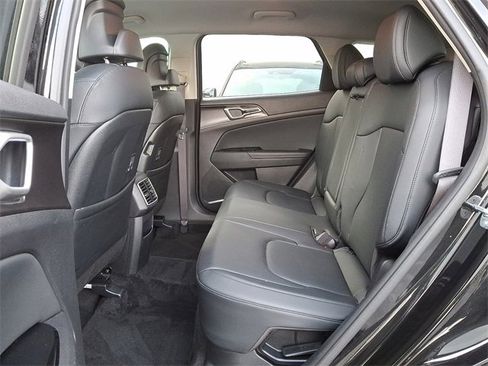 Certified 2023 Kia Sportage EX image 9