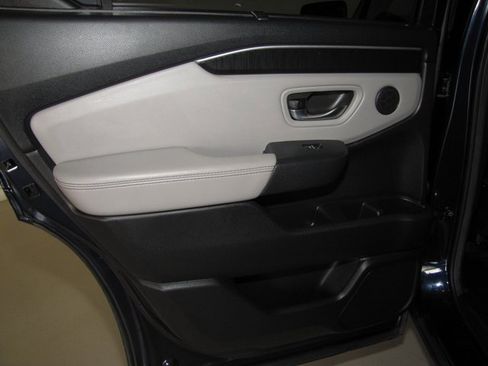 Certified 2024 Honda Pilot Elite image 14