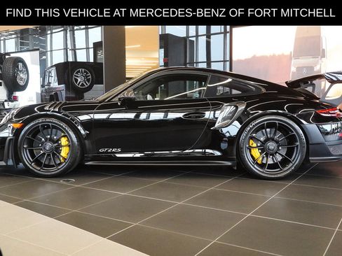 Used 2018 Porsche 911 GT2 RS w/ Weissach Package RWD image 3