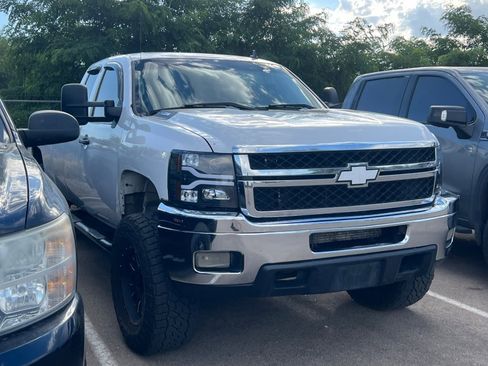 Used 2013 Chevrolet Silverado 3500 LT image 2