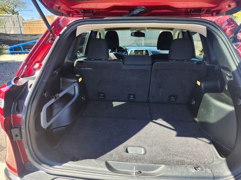 Used 2017 Jeep Cherokee Latitude image 30