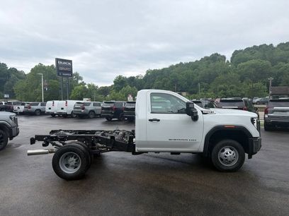 Used 2026 GMC Sierra 3500 Pro w/ Fleet Convenience Package