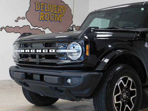 Used 2023 Ford Bronco Outer Banks AWD/4WD image 15