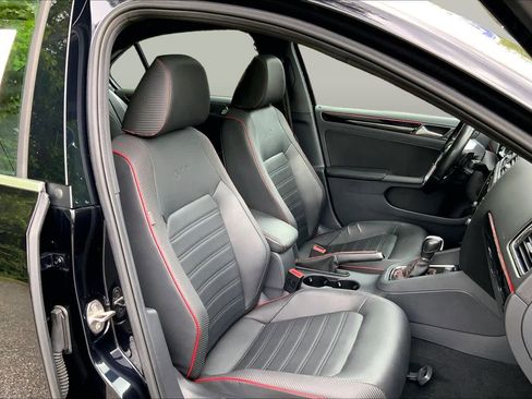 Used 2015 Volkswagen Jetta GLI SE FWD image 8