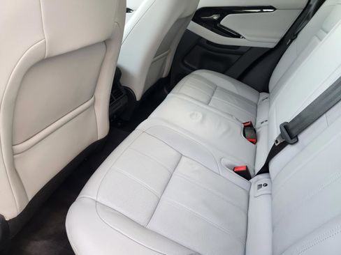 Certified 2025 Land Rover Range Rover Evoque S image 33