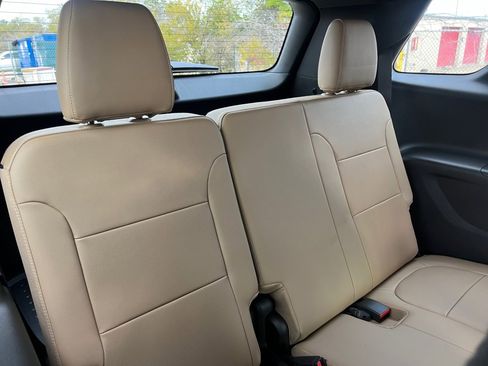 Used 2023 Chevrolet Traverse Premier w/ LPO, Floor Liner Package image 29