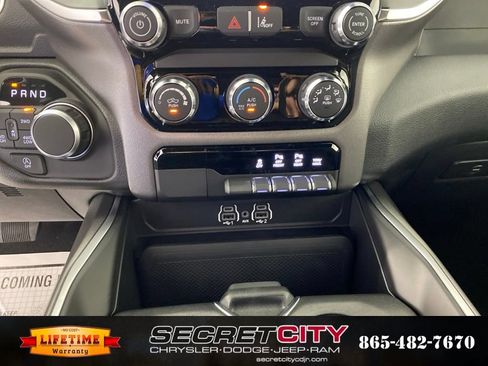 New 2026 RAM 1500 Express AWD/4WD image 23