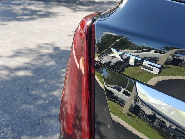 Used 2021 Cadillac XT5 Premium Luxury w/ LPO, Premium Carpet Package FWD image 31