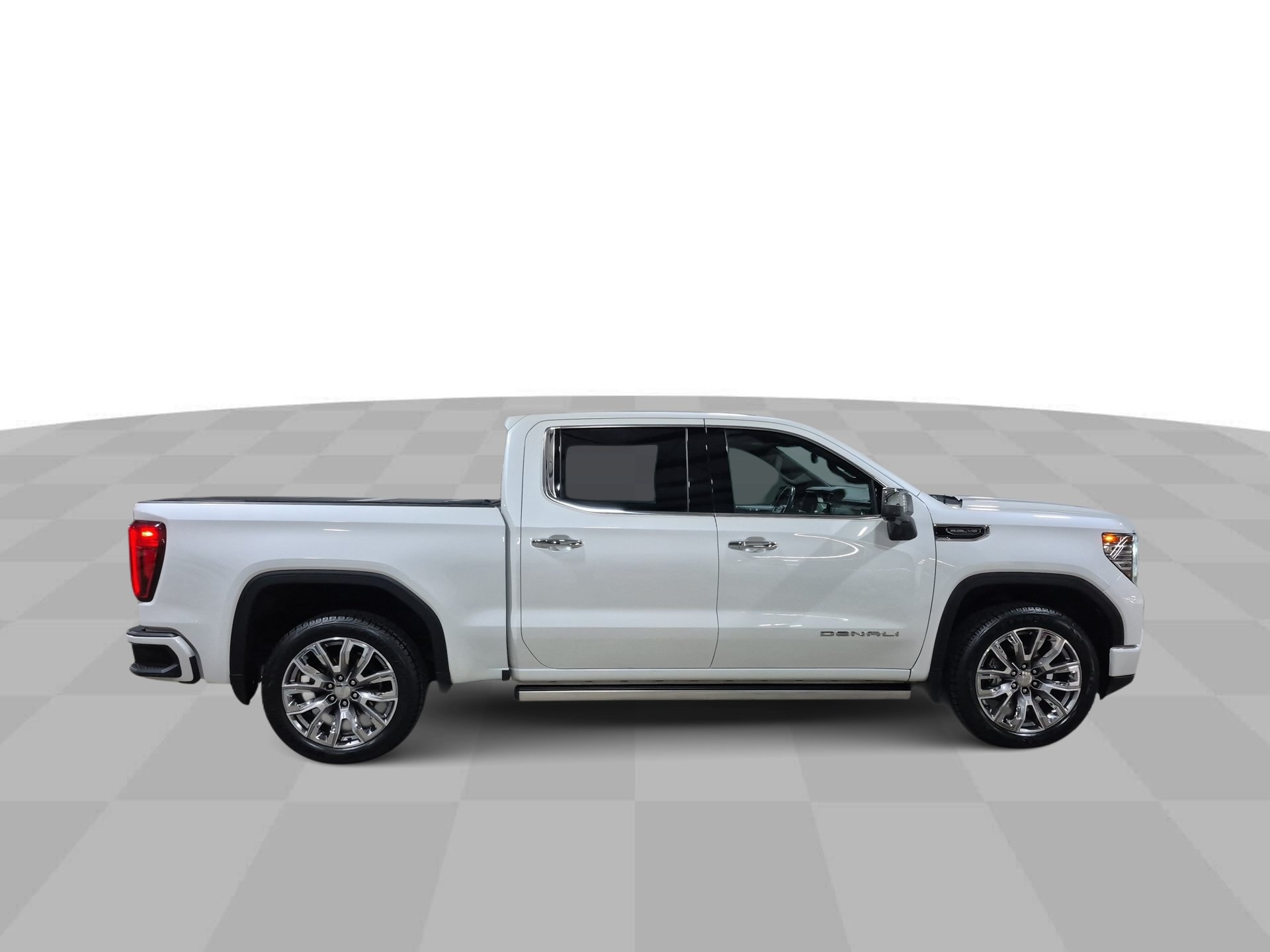 Used 2024 GMC Sierra 1500 Denali w/ Denali Reserve Package AWD/4WD image 10