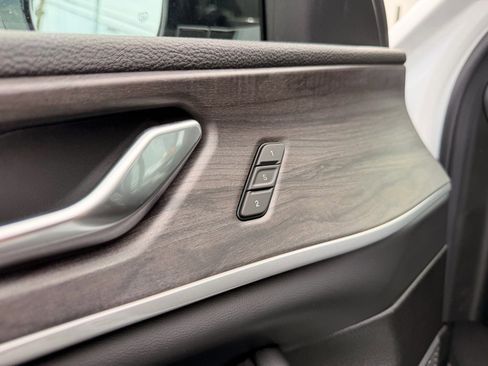 New 2026 Jeep Grand Cherokee Limited AWD/4WD image 10