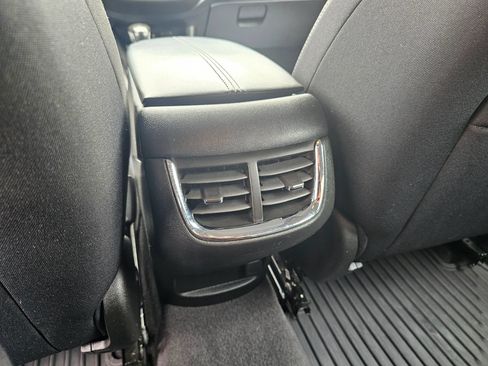 Used 2022 Chevrolet Malibu LT FWD image 30