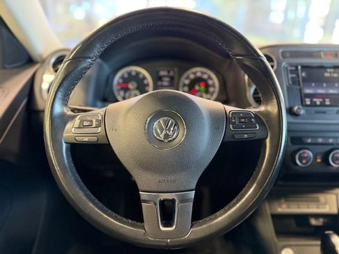 Used 2017 Volkswagen Tiguan Sport AWD/4WD image 25