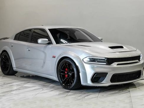 Used 2020 Dodge Charger Scat Pack RWD image 7