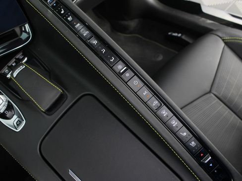 Used 2025 Chevrolet Corvette Z06 RWD image 15
