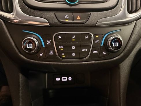 Used 2023 Chevrolet Equinox LT AWD/4WD image 16