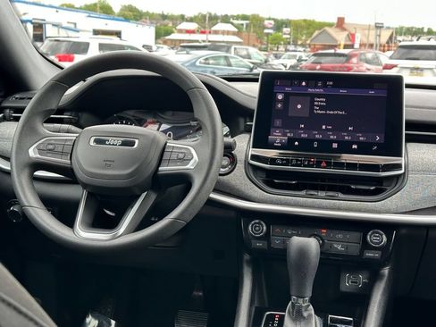 Used 2023 Jeep Compass Sport AWD/4WD image 13