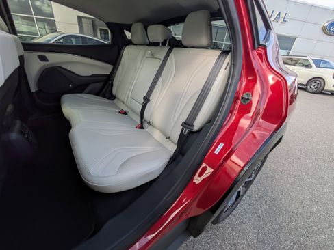 Used 2021 Ford Mustang Mach-E Premium image 12