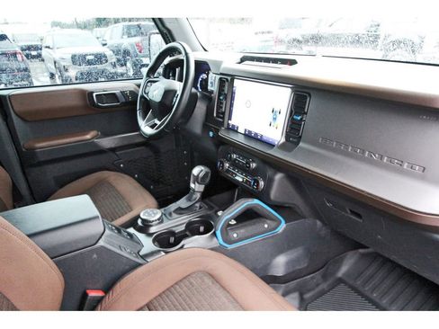 Certified 2022 Ford Bronco Outer Banks w/ Sasquatch Package AWD/4WD image 26