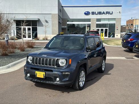 Used 2022 Jeep Renegade Latitude w/ Convenience Group AWD/4WD image 1