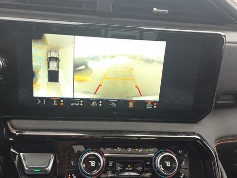 Used 2025 GMC Sierra 2500 AT4 w/ AT4 Premium Plus Package image 50