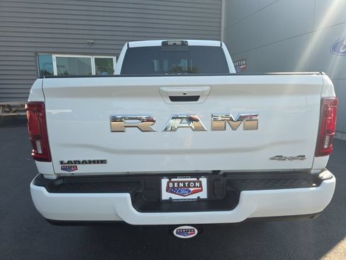 Used 2025 RAM 2500 Laramie AWD/4WD image 9