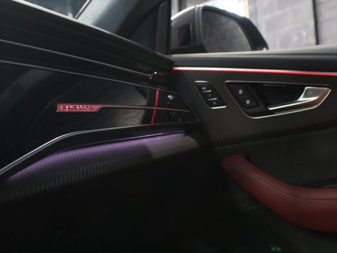 Used 2024 Audi SQ8 Prestige AWD/4WD image 81
