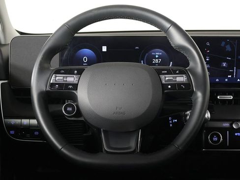 Used 2025 Hyundai Ioniq 5 SE RWD image 33