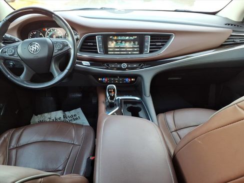 Used 2018 Buick Enclave Avenir image 13