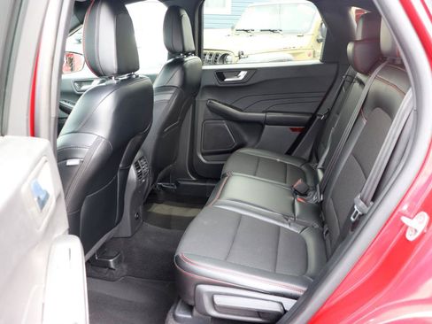 Used 2025 Ford Escape ST-Line Select AWD/4WD image 12