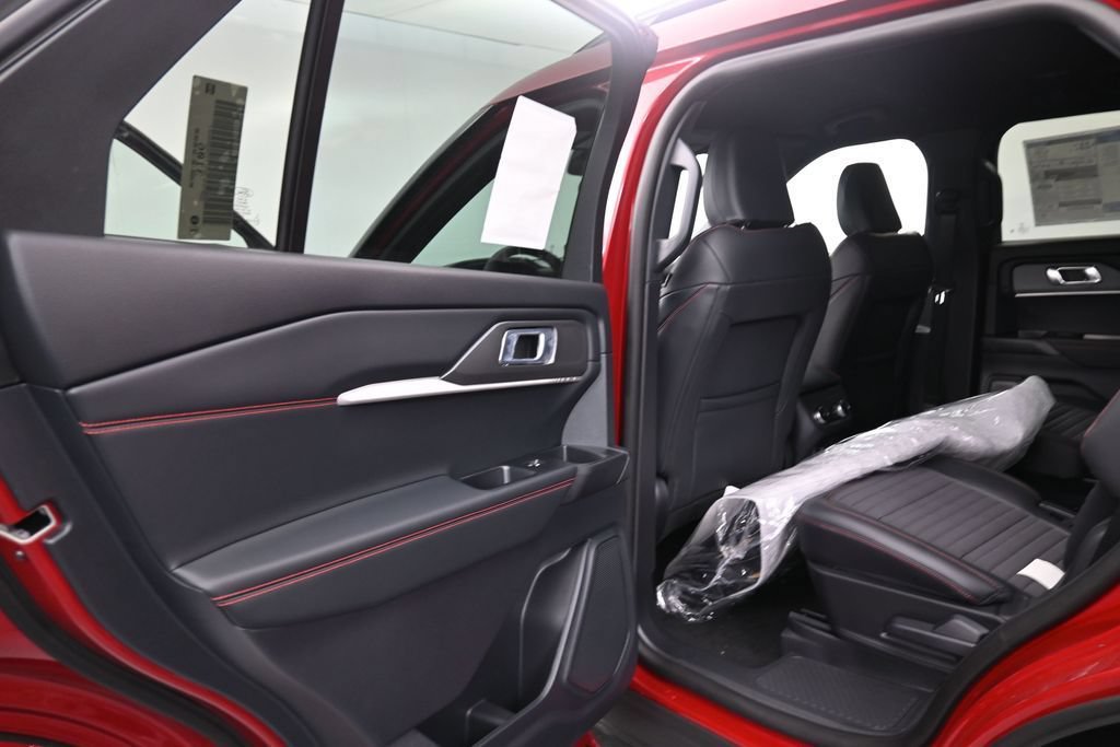 New 2026 Ford Explorer ST-Line AWD/4WD image 9