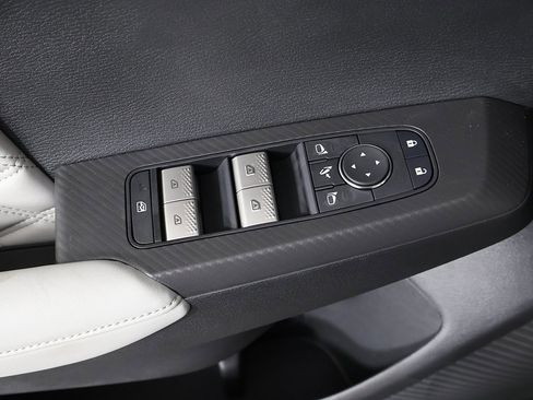 New 2025 Mitsubishi Outlander SEL image 43